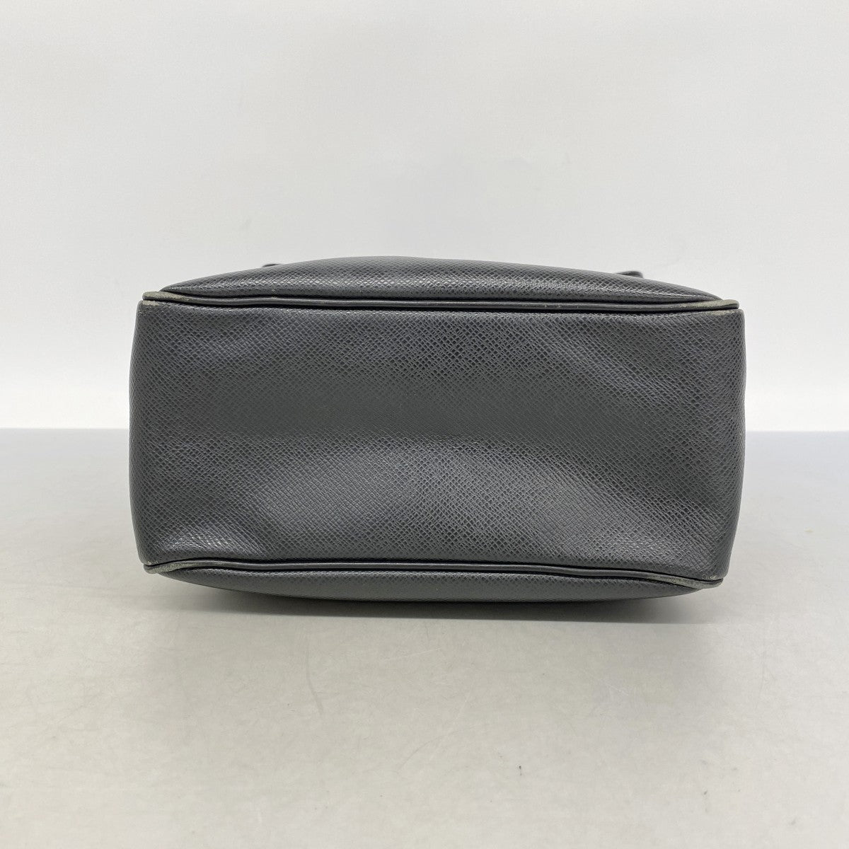 【6fd5522-k】ルイヴィトン ショルダーバッグ タイガ ヤランガ M30822 アルドワーズ【中古】メンズ