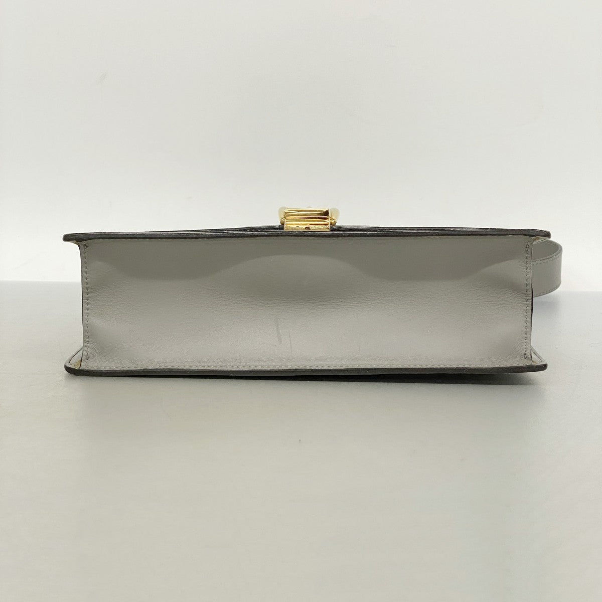 【6fd5554-k】グッチ ショルダーバッグ シルヴィ 421882 レザー グレー ゴールド金具【中古】レディース