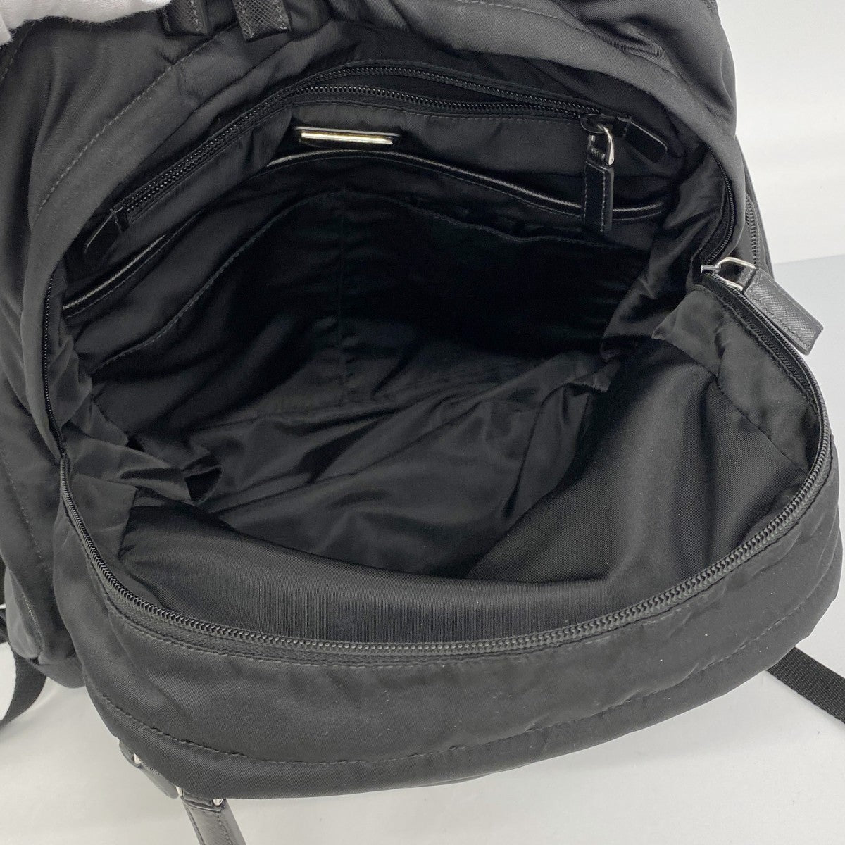 【6fd5590-k】プラダ リュック・デイパック テスート ナイロン ブラック シルバー金具【中古】メンズ