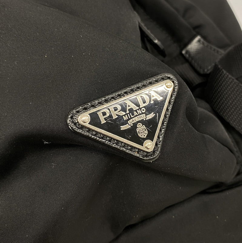 【6fd5590-k】プラダ リュック・デイパック テスート ナイロン ブラック シルバー金具【中古】メンズ