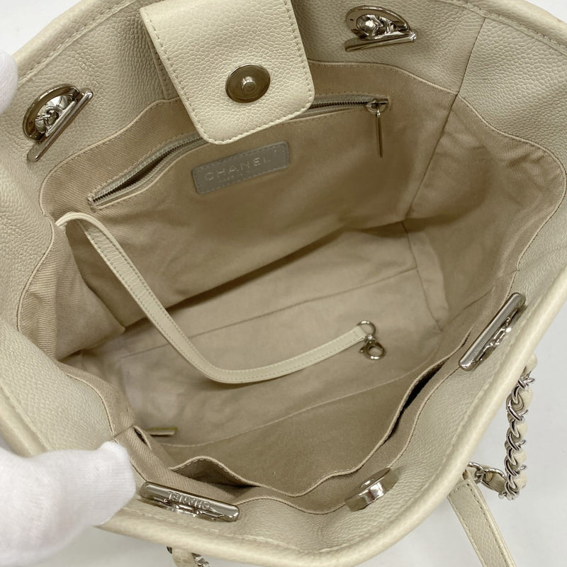 【6fd5598-k】シャネル チェーントート ドーヴィル レザー アイボリー シルバー金具【中古】レディース