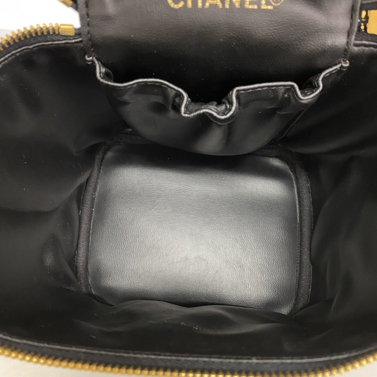 【6fd5613-k】シャネル バニティバッグ キャビアスキン ブラック ゴールド金具【中古】レディース