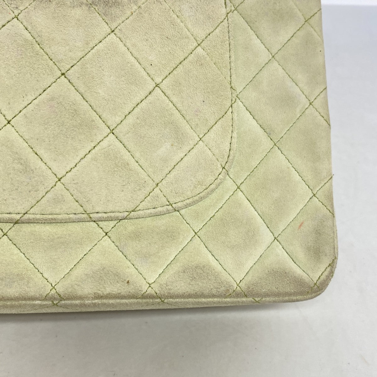 【6fd5614-k】シャネル ショルダーバッグ マトラッセ Wフラップ Wチェーン スウェード グリーン ゴールド金具【中古】レディース