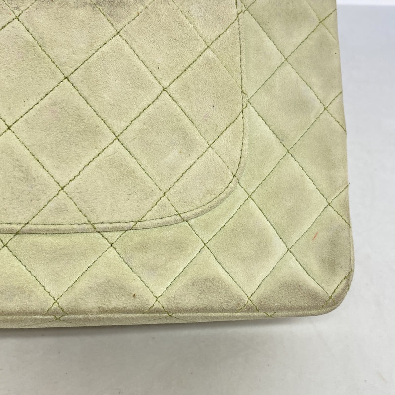 【6fd5614-k】シャネル ショルダーバッグ マトラッセ Wフラップ Wチェーン スウェード グリーン ゴールド金具【中古】レディース