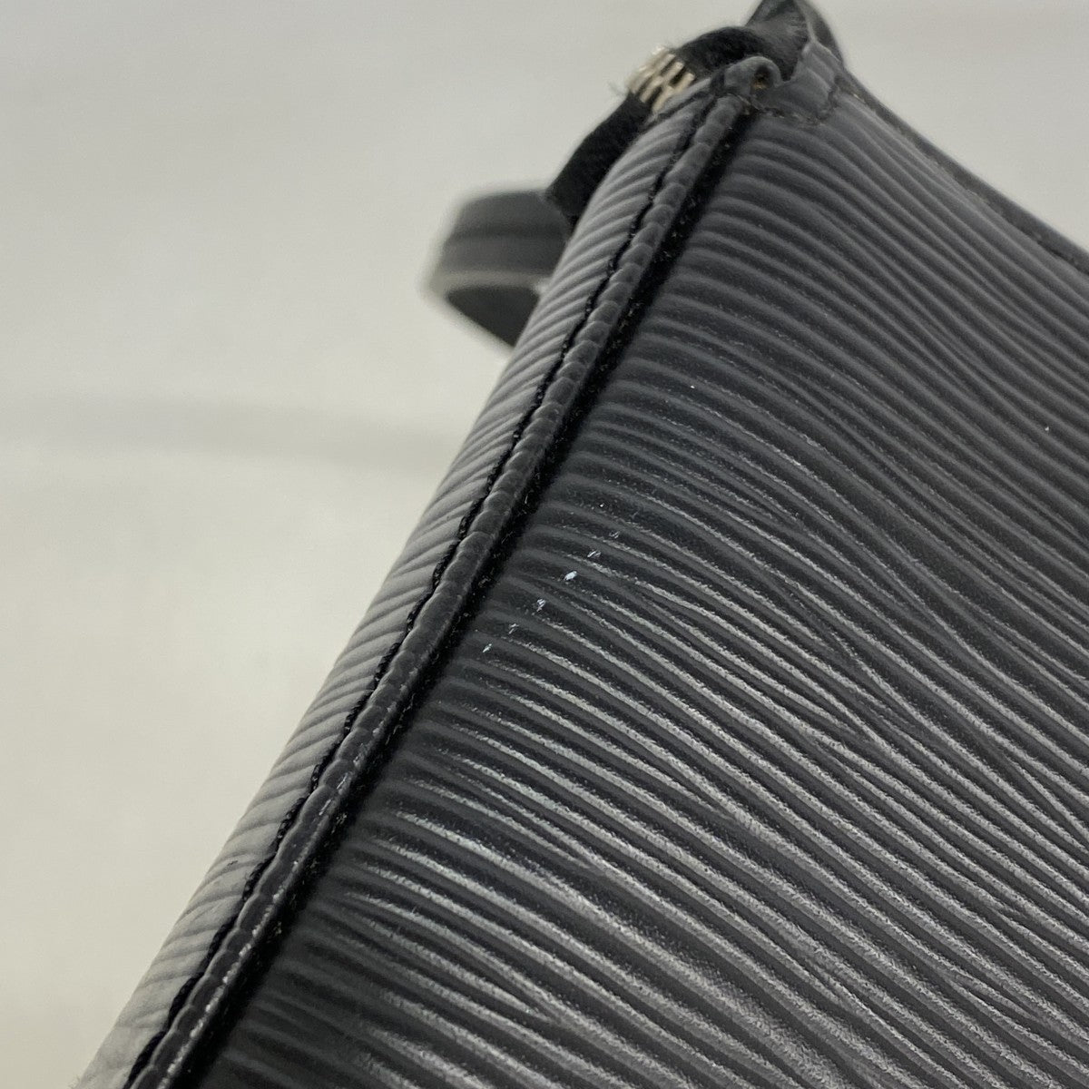 【6fd5640】ルイヴィトン ポーチ エピ ポシェットアクセソワール M40632 ノワール【中古】レディース