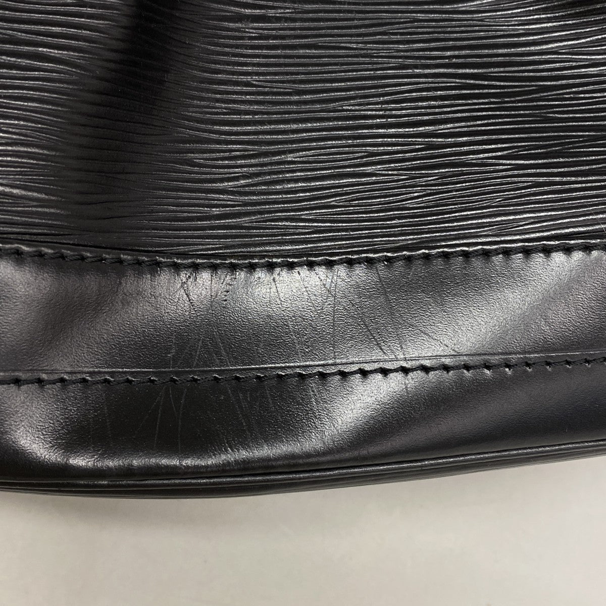 【6fd5696-k】ルイヴィトン ショルダーバッグ エピ ノエ M59002 ノワール【中古】レディース