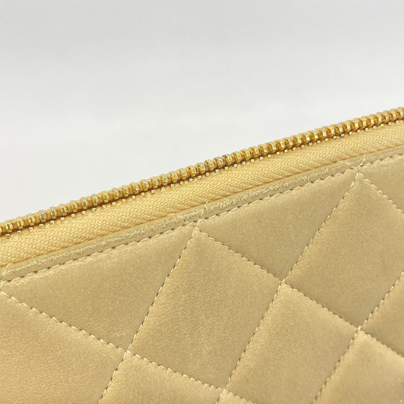 【6fd5761】シャネル ショルダーバッグ マトラッセ チェーンショルダー ラムスキン ベージュ ゴールド金具【中古】レディース