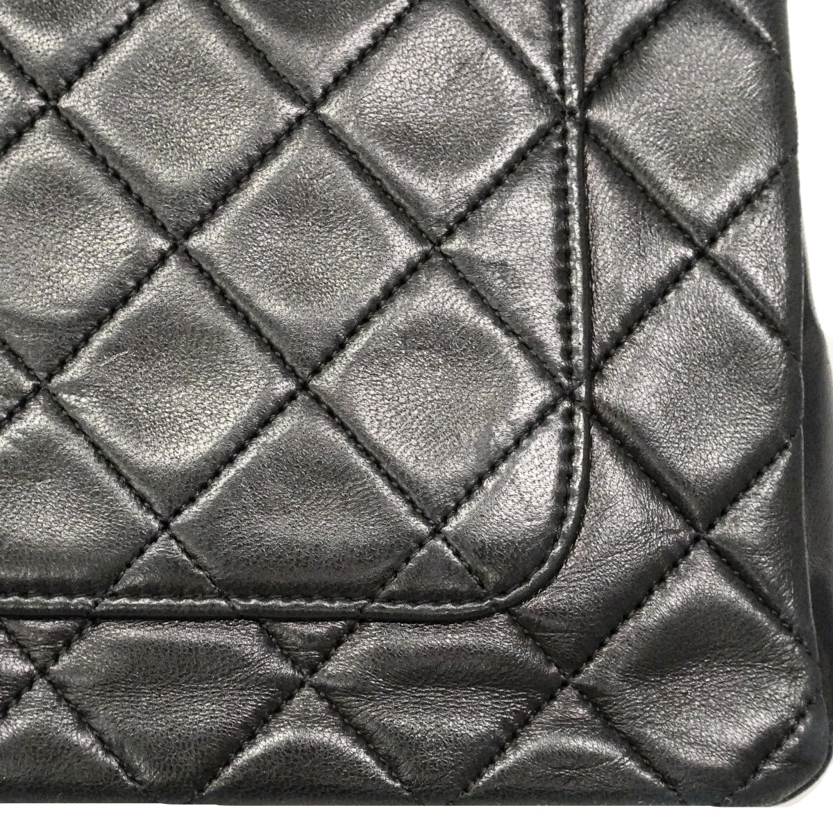 【6fd5773】シャネル ショルダーバッグ マトラッセ チェーンショルダー ラムスキン ブラック ゴールド金具【中古】レディース