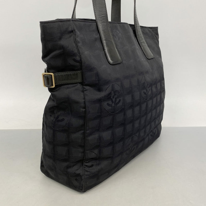 【6fd5848】シャネル トートバッグ ニュートラベル ナイロン ブラック ゴールド金具【中古】レディース