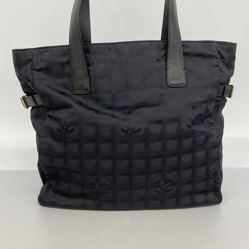 【6fd5848】シャネル トートバッグ ニュートラベル ナイロン ブラック ゴールド金具【中古】レディース