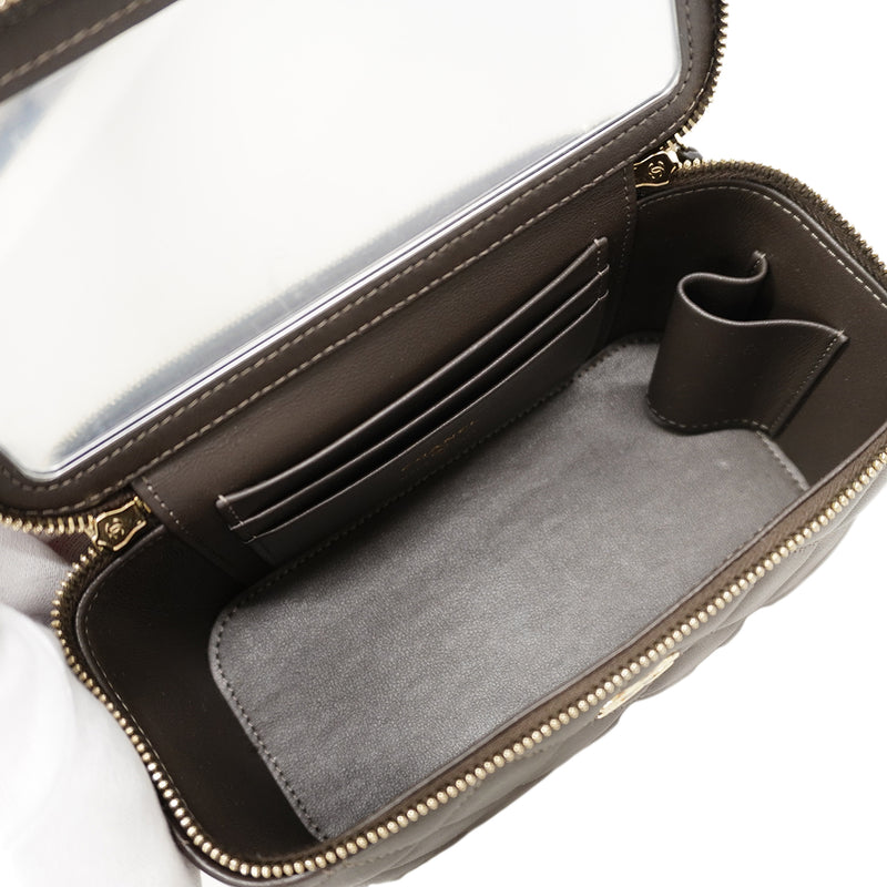 【6fd5875】シャネル バニティバッグ マトラッセ チェーンショルダー ラムスキン ブラウン シャンパンゴールド金具 2wayバッグ【中古】レディース