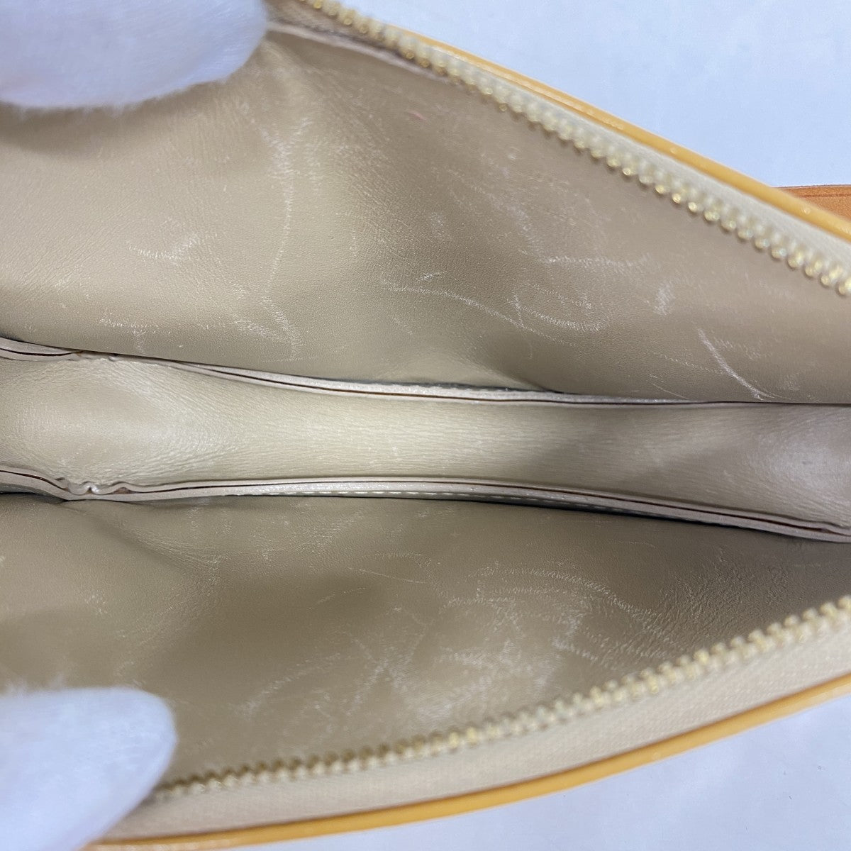 【6fd5883】ルイヴィトン ポーチ ヴェルニ レキシントン M91010 ベージュ【中古】レディース