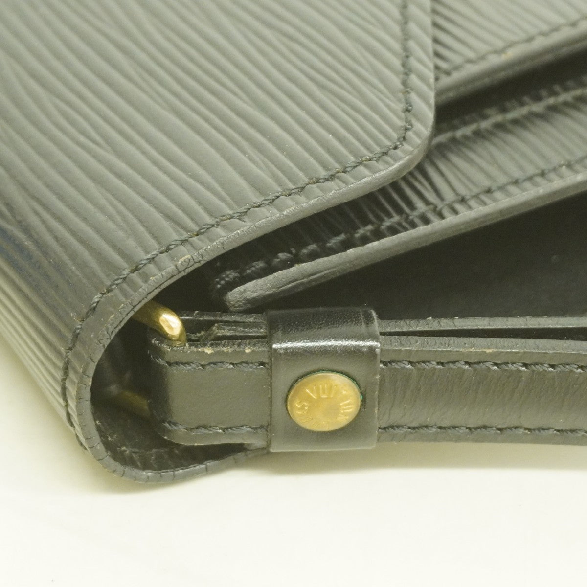 【6fd5890】ルイヴィトン クラッチバッグ エピ ポシェットセリエドラゴンヌ M52762 ノワール【中古】レディース
