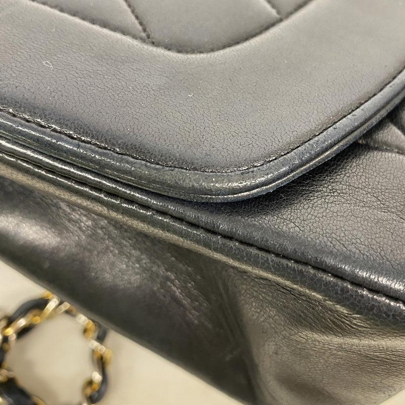 【6fd5927】シャネル ショルダーバッグ ダイアナ チェーンショルダー ラムスキン ブラック ゴールド金具【中古】レディース