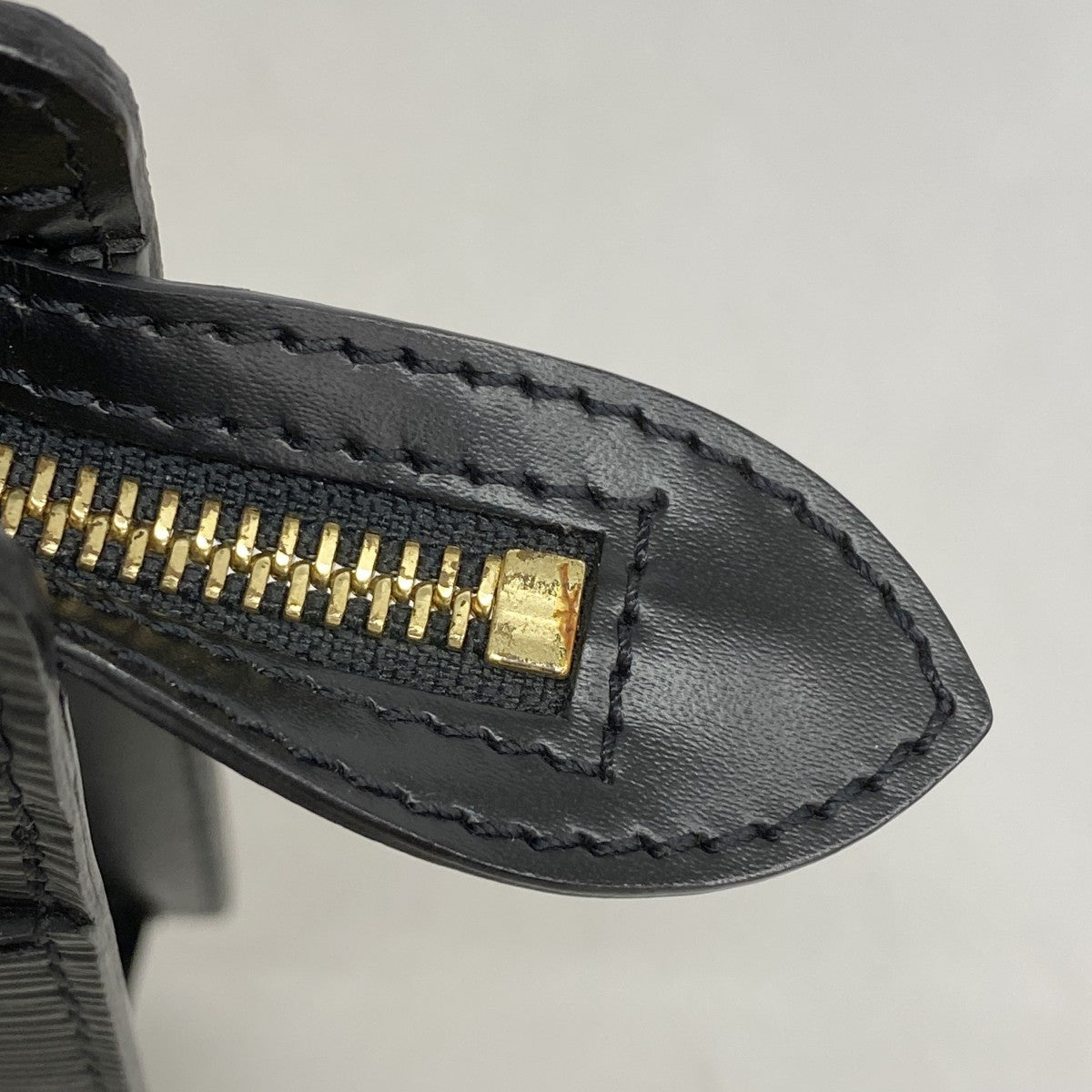 【6fd6116】ルイヴィトン クラッチバッグ エピ ポシェットオム M52522 ノワール【中古】メンズ