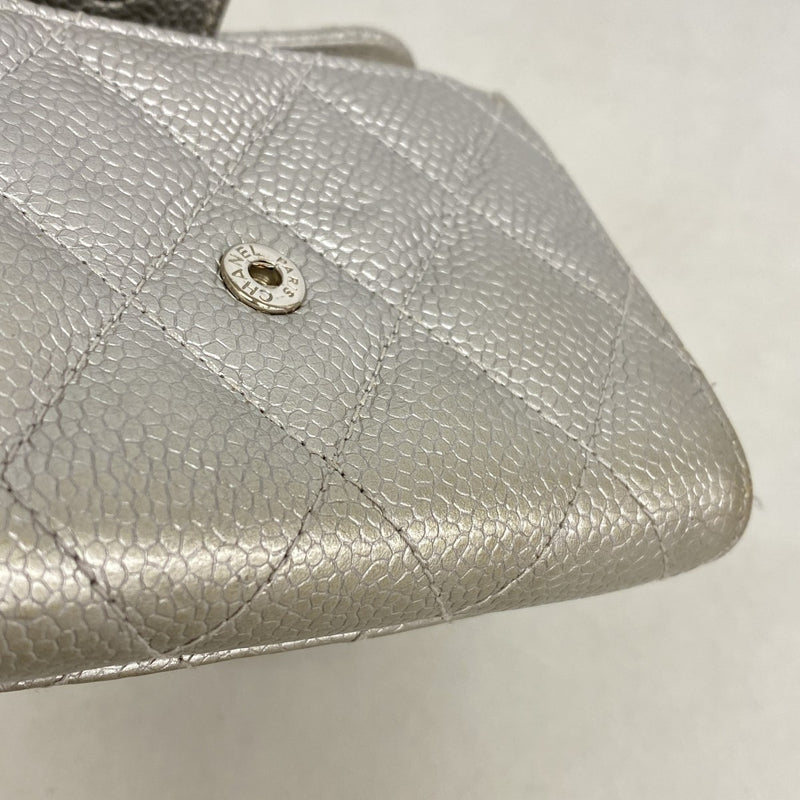 【6fd6141】シャネル カードケース マトラッセ キャビアスキン シルバー シルバー金具【中古】レディース
