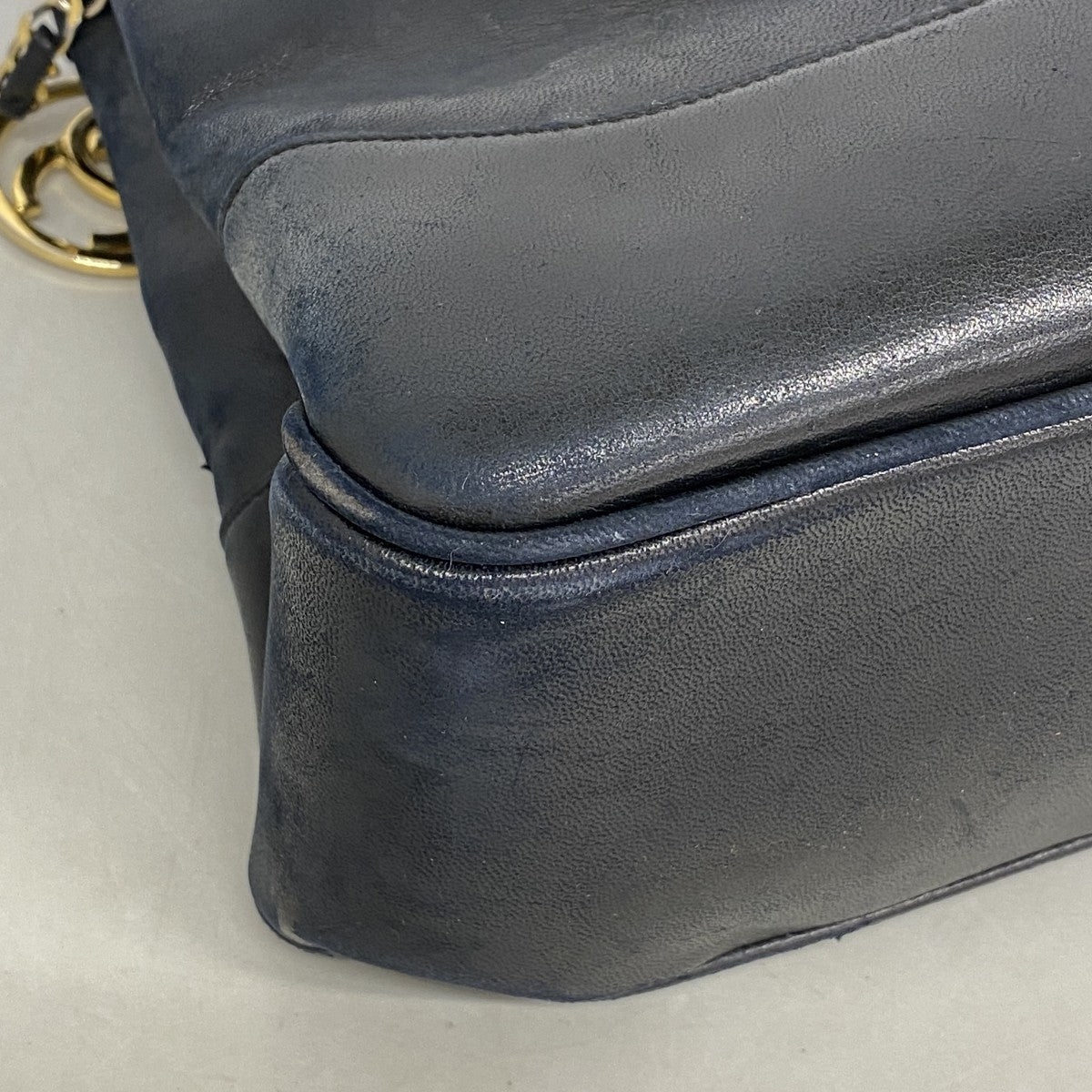 【6fd6202】シャネル チェーントート ラムスキン ブラック ゴールド金具【中古】レディース