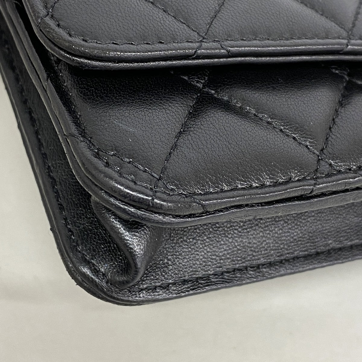 【6fd6253】シャネル ショルダーウォレット マトラッセ チェーンショルダー ラムスキン ブラック シルバー金具【中古】レディース