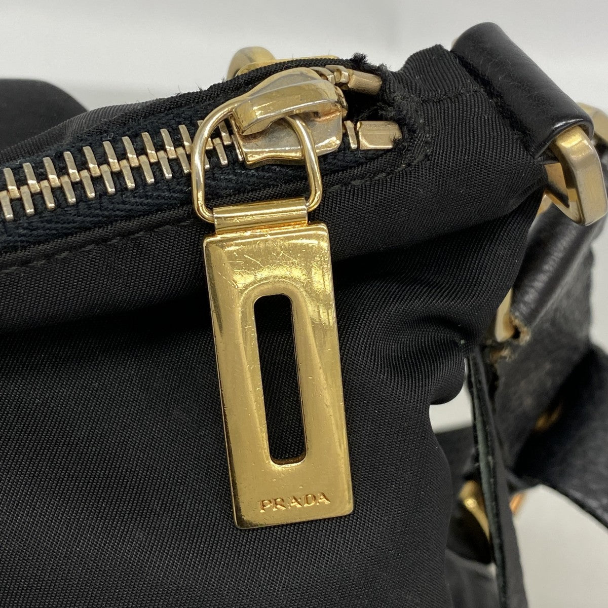 【6fd6261】プラダ ショルダーバッグ テスート ナイロン ブラック ゴールド金具【中古】レディース