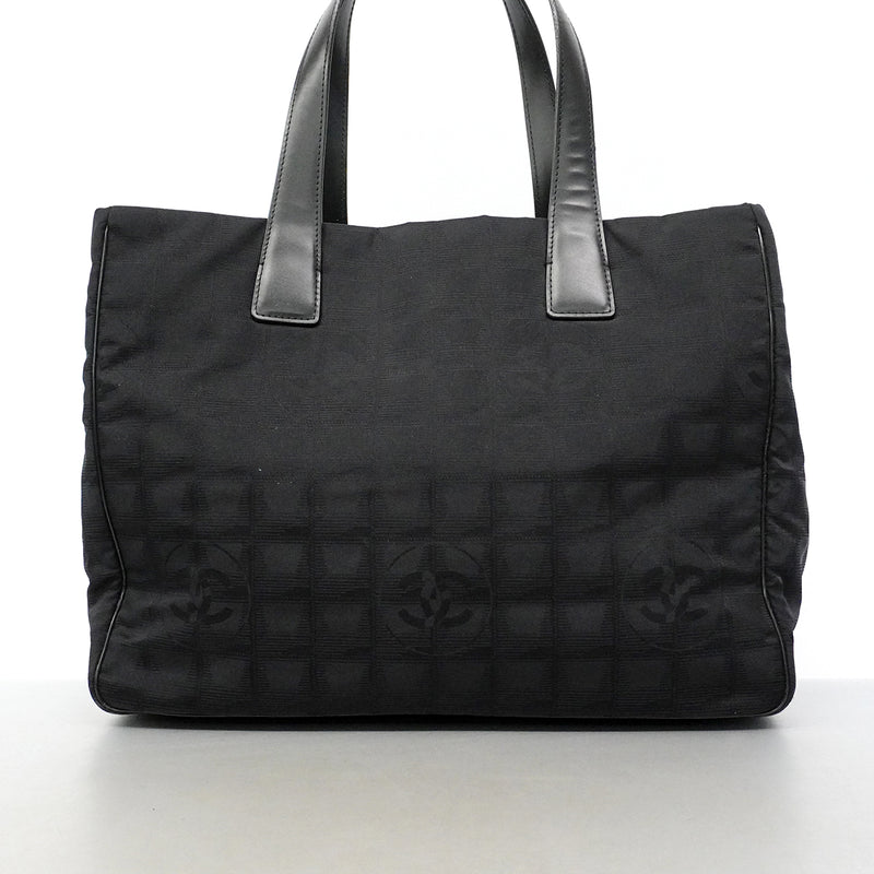 【6fd6271-k】シャネル トートバッグ ニュートラベル ナイロン ブラック シャンパンゴールド金具【中古】レディース