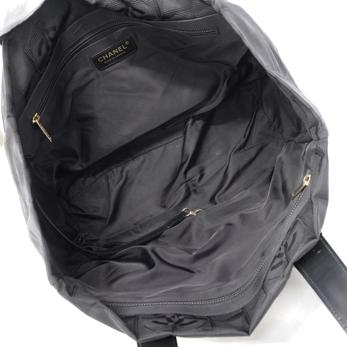 【6fd6272-k】シャネル トートバッグ ニュートラベル ナイロン ブラック シャンパンゴールド金具【中古】レディース