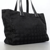 【6fd6272-k】シャネル トートバッグ ニュートラベル ナイロン ブラック シャンパンゴールド金具【中古】レディース