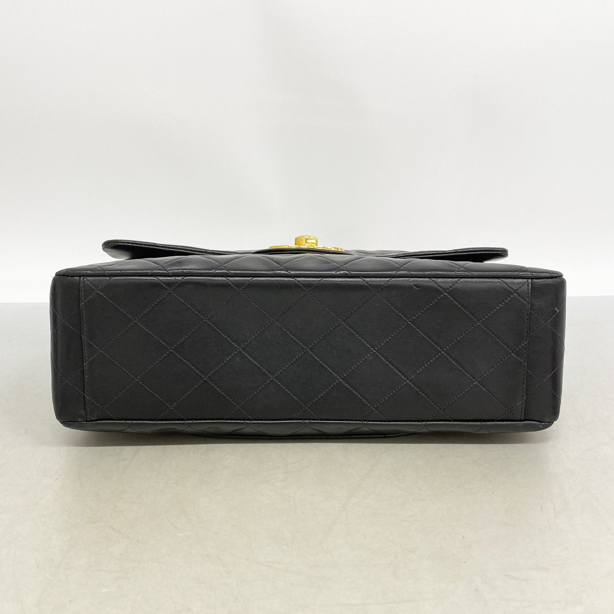 【6fd6281】シャネル ショルダーバッグ デカマトラッセ Wチェーン ラムスキン ブラック ゴールド金具【中古】レディース