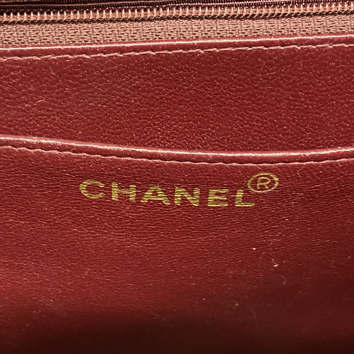 【6fd6281】シャネル ショルダーバッグ デカマトラッセ Wチェーン ラムスキン ブラック ゴールド金具【中古】レディース