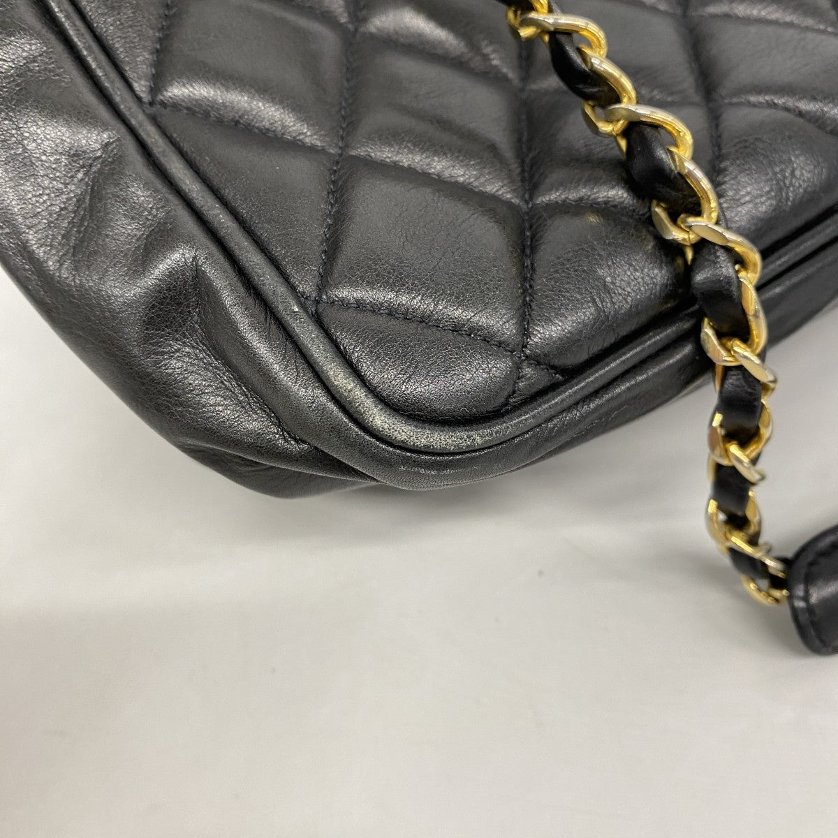 【6fe6306】シャネル ショルダーバッグ マトラッセ チェーンショルダー ラムスキン ブラック ゴールド金具【中古】レディース