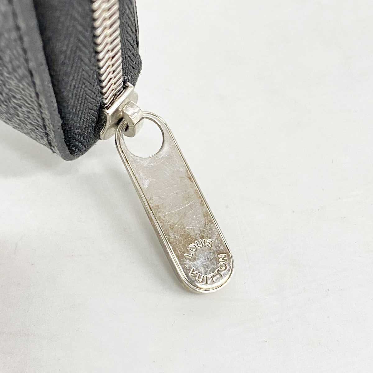 【6fe6359-k】ルイヴィトン コインケース ダミエ・グラフィット ジッピーコインパース N63076 ブラック グレー【中古】メンズ