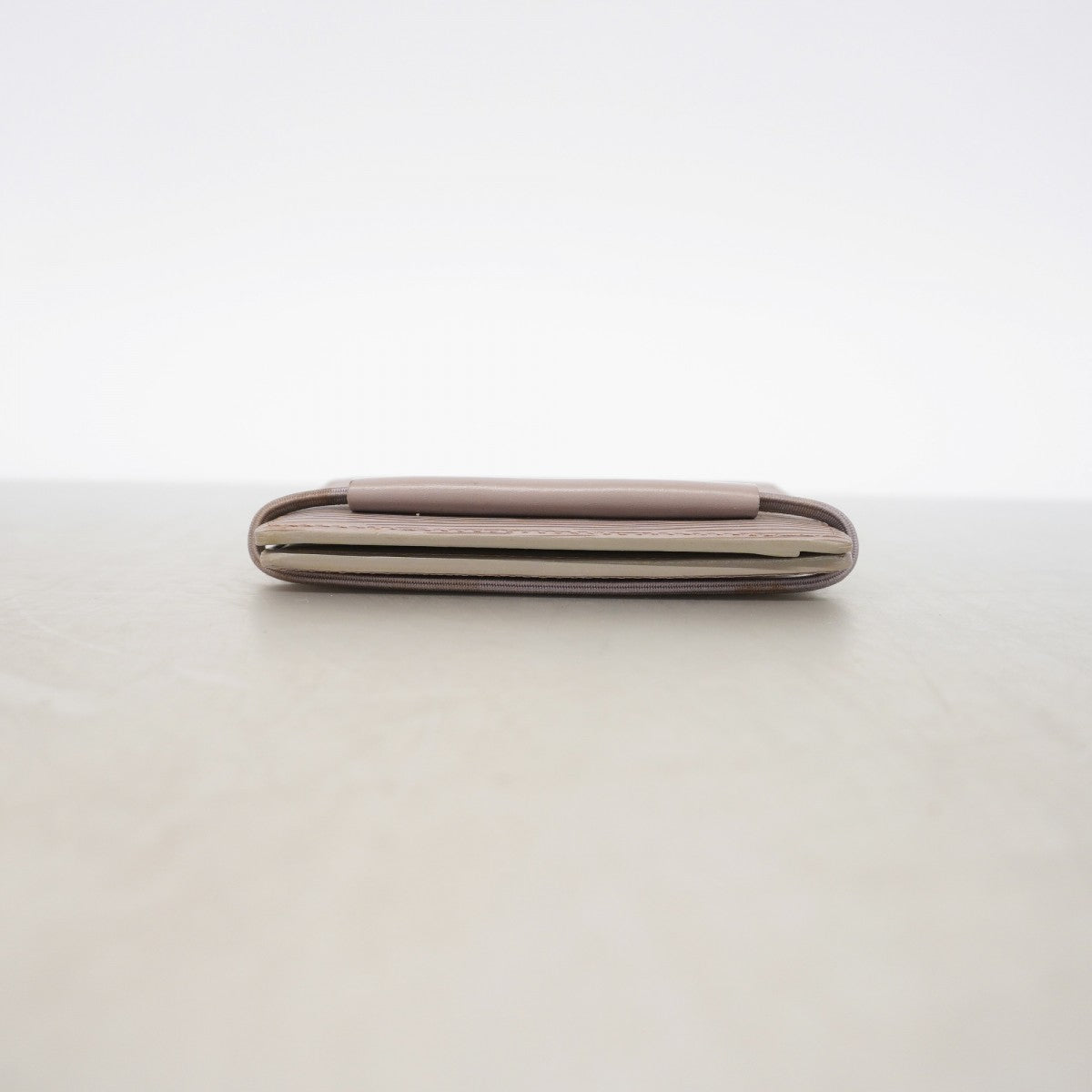 【6fe6392】ルイヴィトン カードケース エピ ポルトカルトトランスポート M6367B リラ【中古】レディース