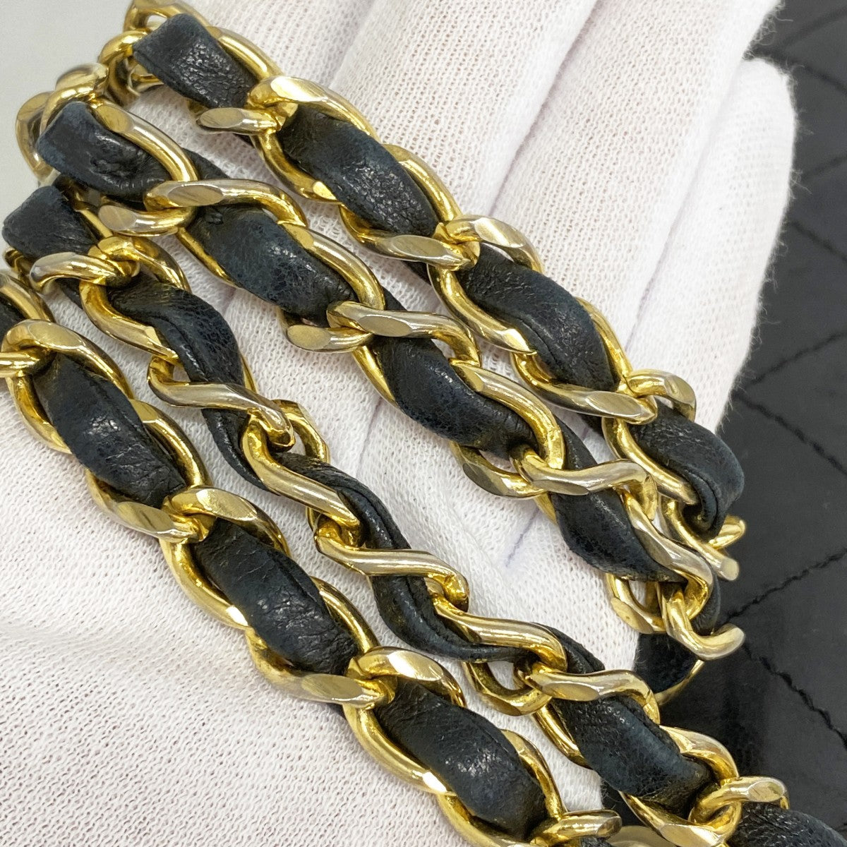 【6fe6469】シャネル ショルダーバッグ マトラッセ Wフラップ Wチェーン ラムスキン ブラック ゴールド金具【中古】レディース