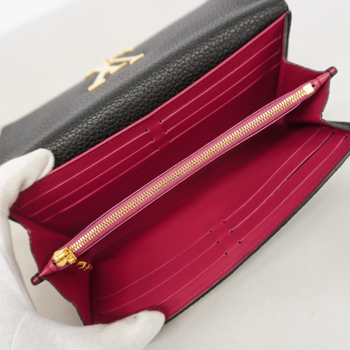 【6fe6528】ルイヴィトン 長財布 トリヨン ポルトフォイユカプシーヌ M61248 ノワール【中古】レディース