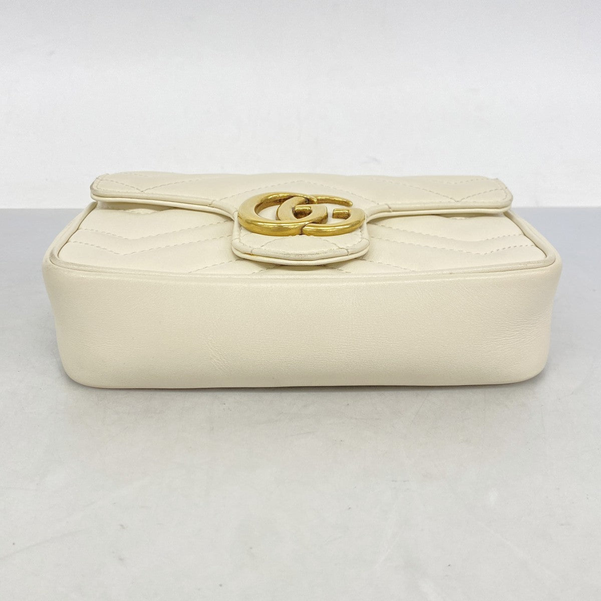 【6fe6739-k】グッチ ショルダーバッグ GGマーモント 476433 レザー ホワイト ゴールド金具【中古】レディース