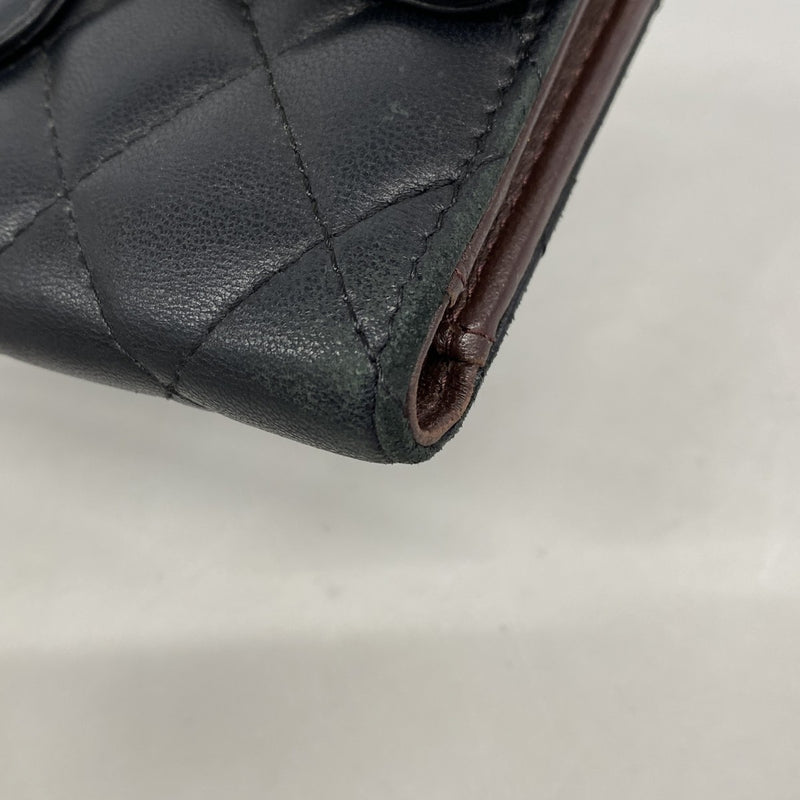 【6fe6810-k】シャネル 三つ折り財布 マトラッセ ラムスキン ブラック シルバー金具【中古】レディース