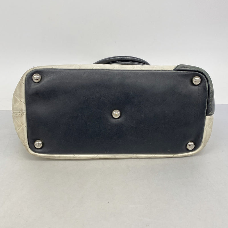 【6fe6824】シャネル トートバッグ カンボン ラムスキン ホワイト ブラック シルバー金具【中古】レディース