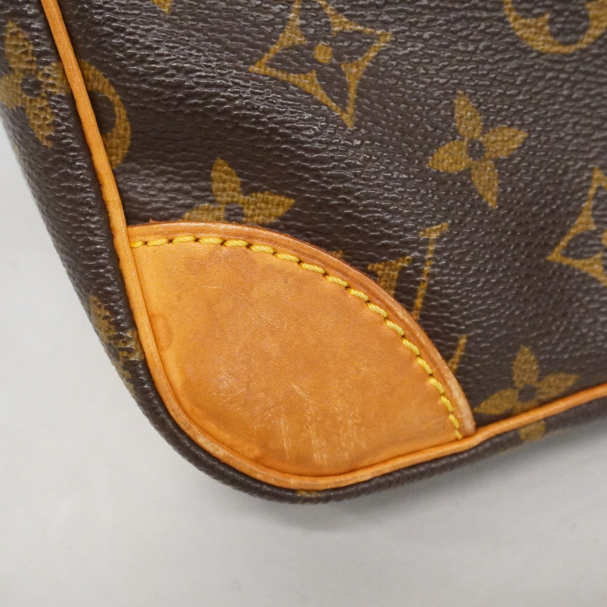 【6fe6842】ルイヴィトン ショルダーバッグ モノグラム ダヌーブ M45266 ブラウン【中古】レディース