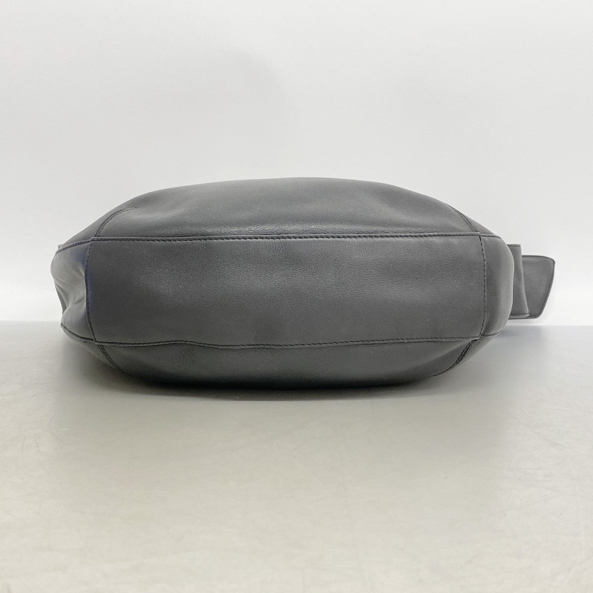 【6fe6912】カルティエ ショルダーバッグ トリニティ レザー ブラック ゴールド/シルバー金具【中古】レディース