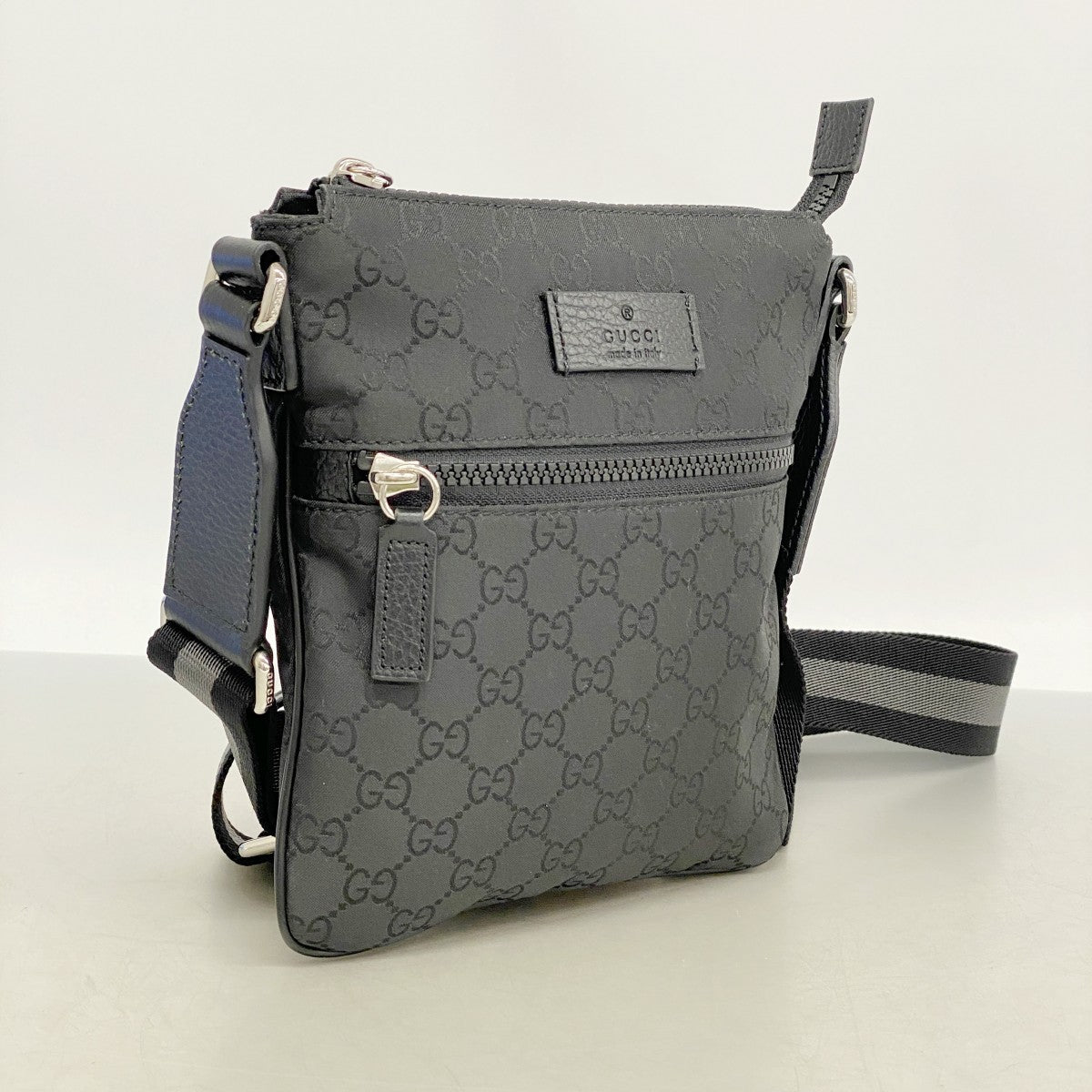 【6fe6913】グッチ ショルダーバッグ GGナイロン 449183 ナイロン ブラック シルバー金具【中古】メンズ レディース ユニセックス