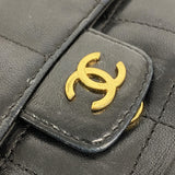 【6fe6960-k】シャネル ショルダーバッグ チョコバー チェーンショルダー ラムスキン ブラック ゴールド金具【中古】レディース