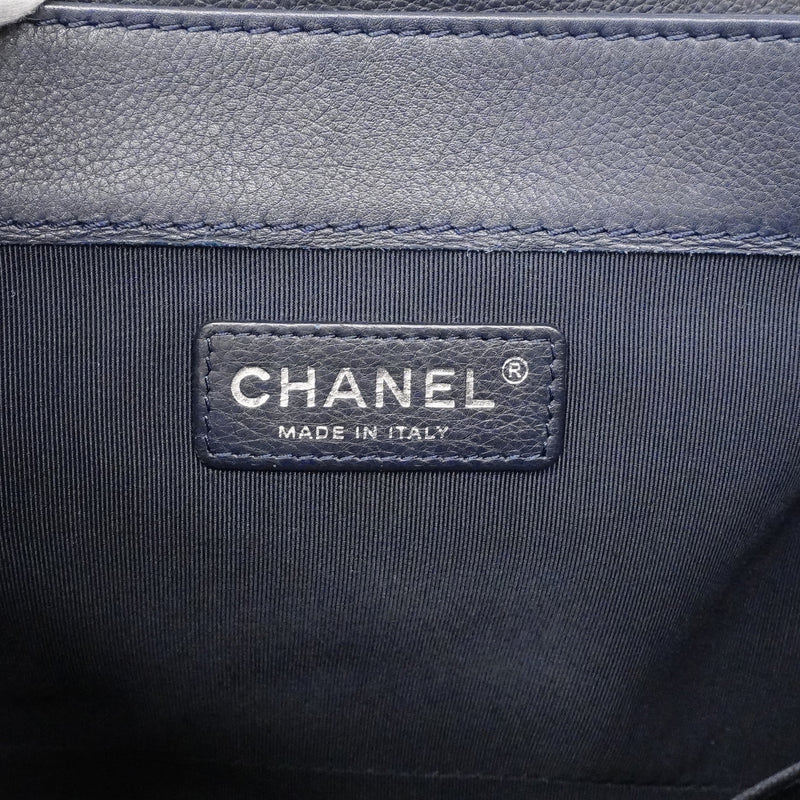 【6ga0002】シャネル ショルダーバッグ ボーイシャネル Wチェーン ラムスキン ネイビー シルバー金具【中古】レディース