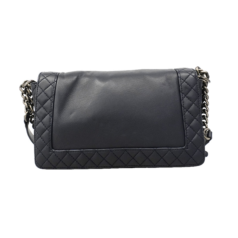 【6ga0002】シャネル ショルダーバッグ ボーイシャネル Wチェーン ラムスキン ネイビー シルバー金具【中古】レディース