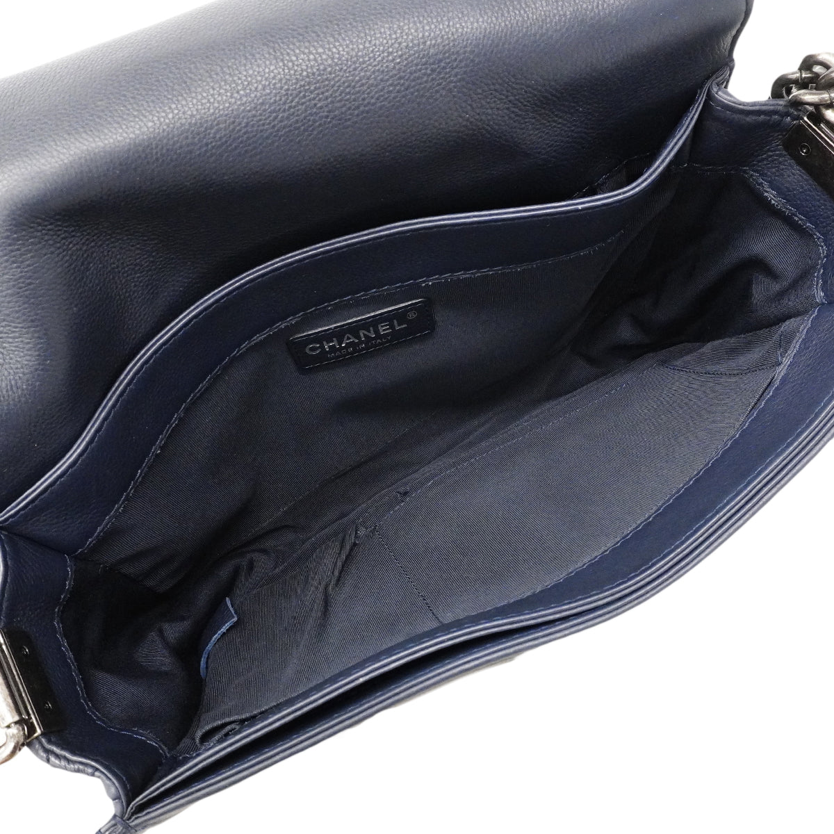 【6ga0002】シャネル ショルダーバッグ ボーイシャネル Wチェーン ラムスキン ネイビー シルバー金具【中古】レディース