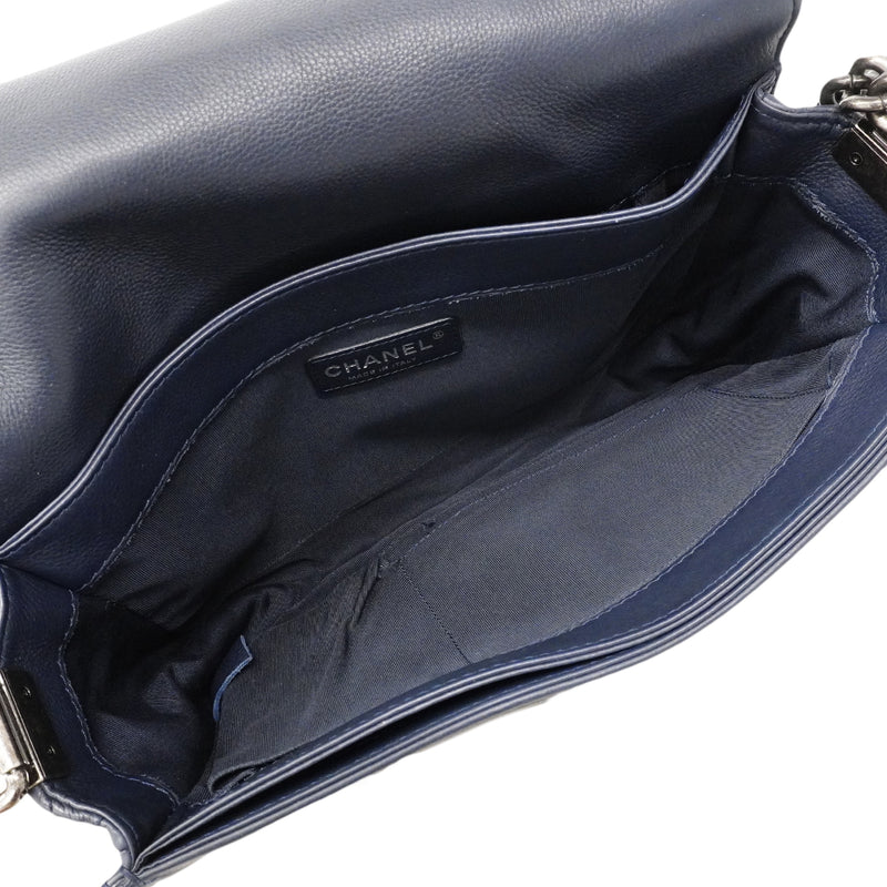 【6ga0002】シャネル ショルダーバッグ ボーイシャネル Wチェーン ラムスキン ネイビー シルバー金具【中古】レディース