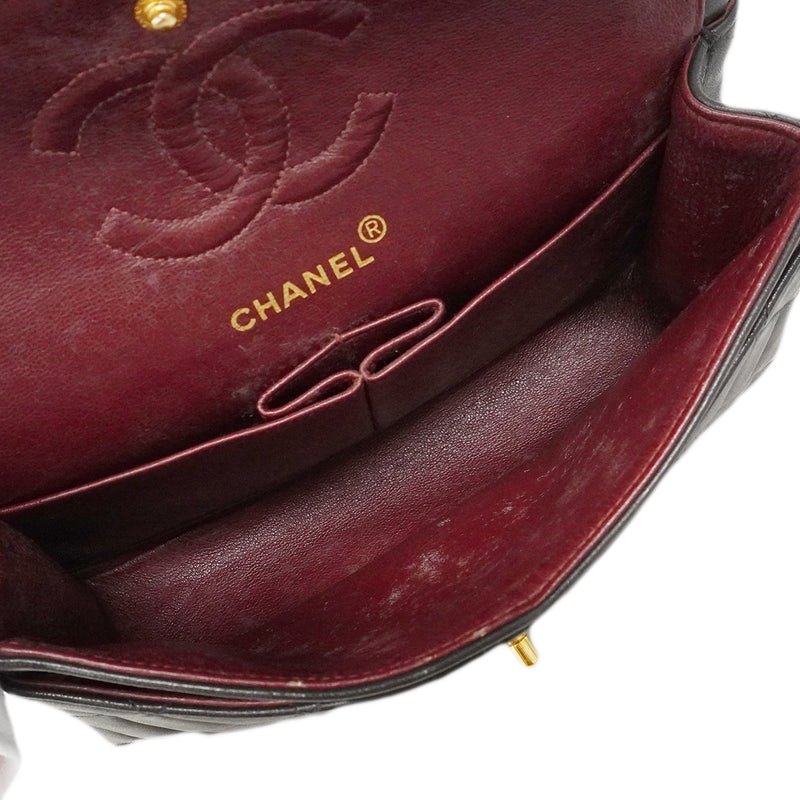 【6ga0006】シャネル ショルダーバッグ マトラッセ Wフラップ Wチェーン ラムスキン ブラック ゴールド金具【中古】レディース
