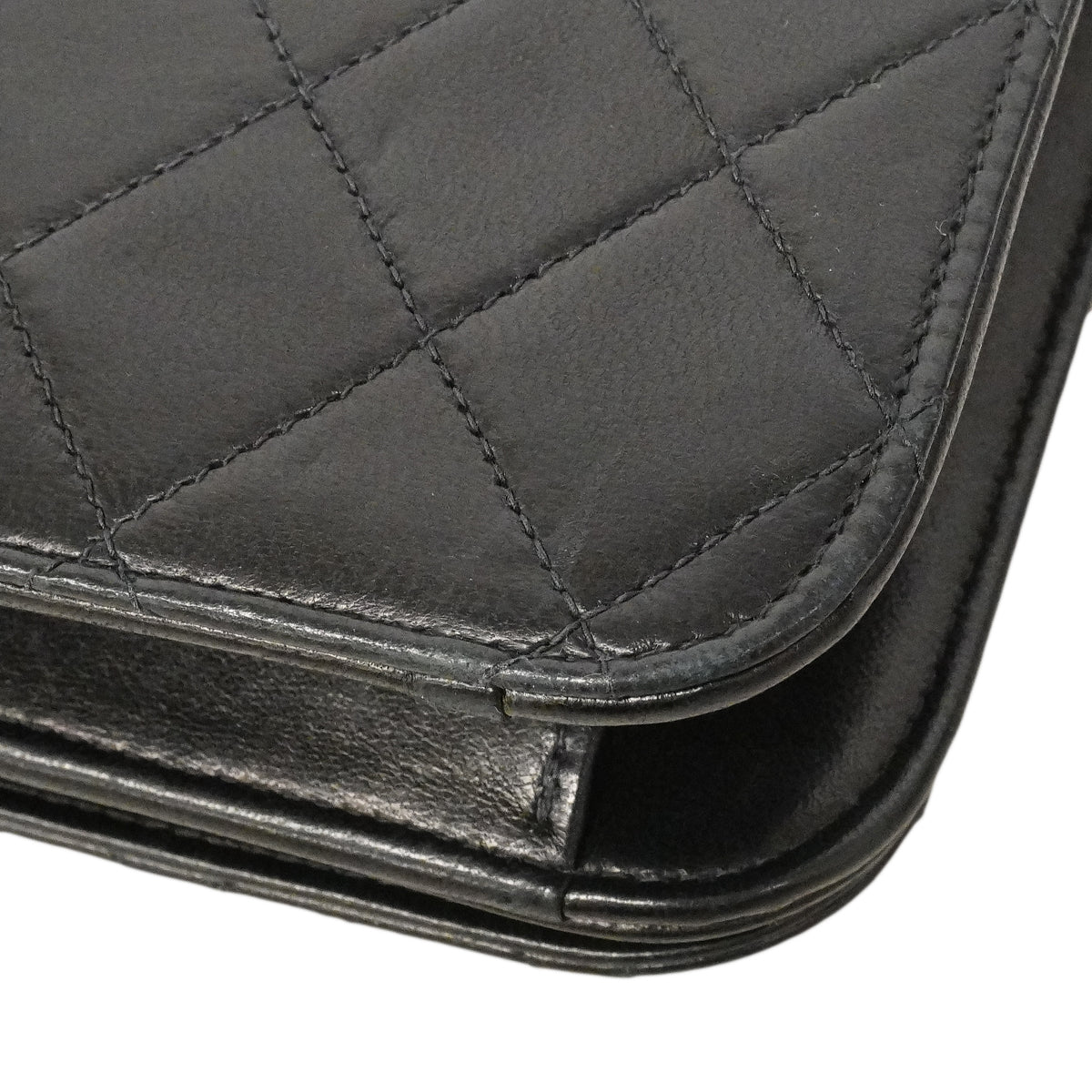 【6ga0009】シャネル ショルダーバッグ マトラッセ チェーンショルダー ラムスキン ブラック ゴールド金具【中古】レディース