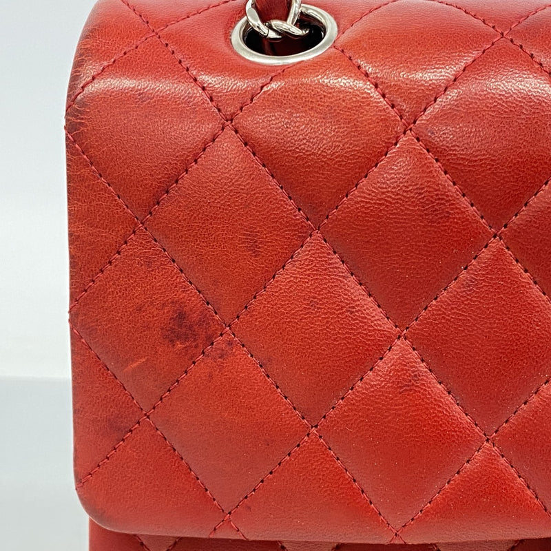 【6ga0043】シャネル ショルダーバッグ マトラッセ Wフラップ Wチェーン ラムスキン レッド シルバー金具【中古】レディース