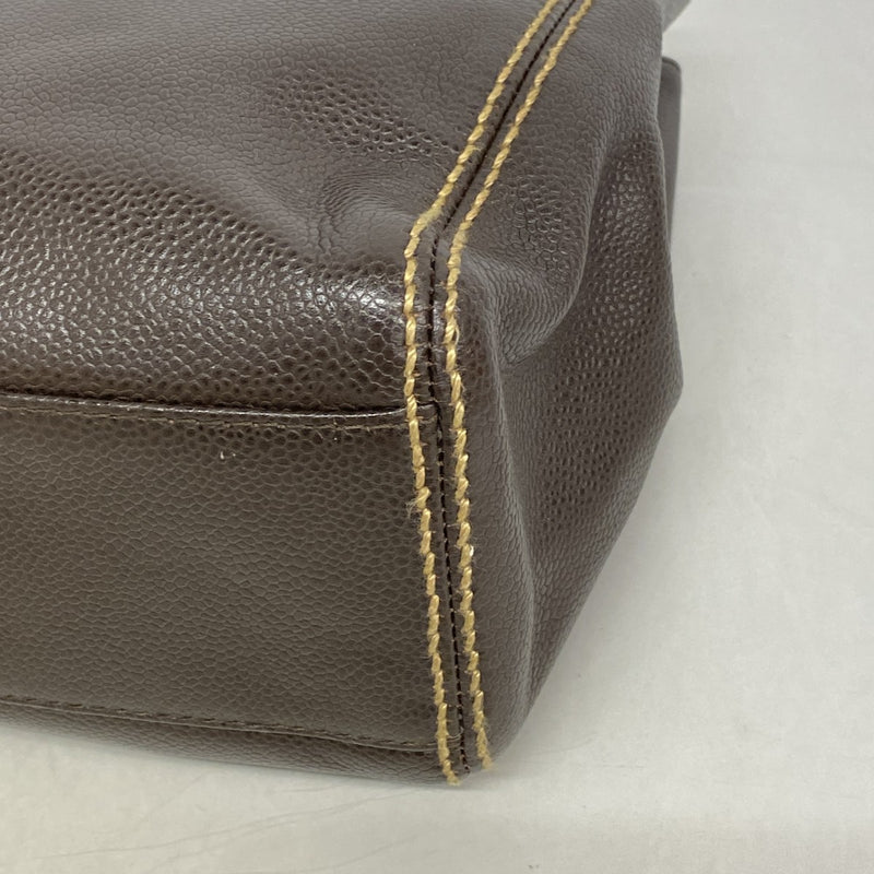 【6ga0053-k】シャネル ショルダーバッグ ワイルドステッチ キャビアスキン ダークブラウン シャンパンゴールド金具【中古】レディース