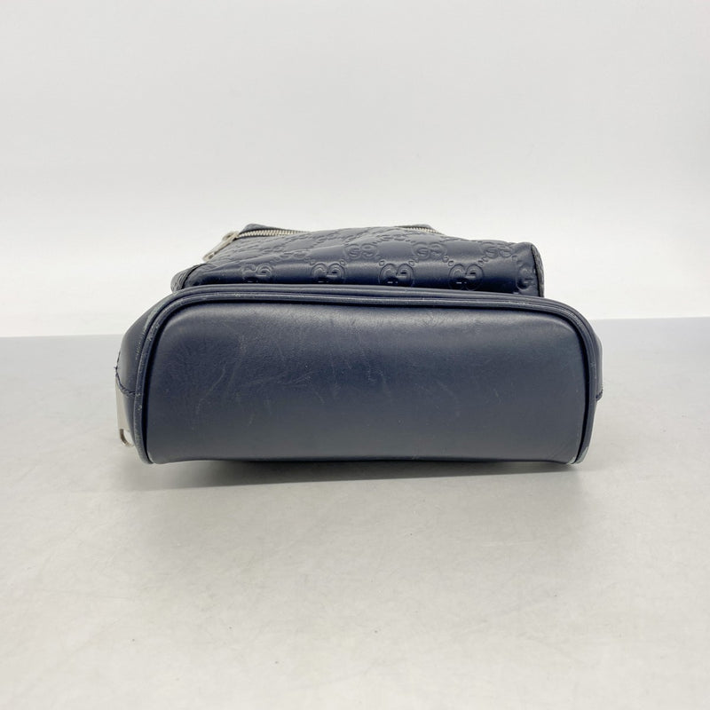 【6ga0065-k】グッチ ボディバッグ グッチシマ 450970 レザー ネイビー シルバー金具【中古】メンズ