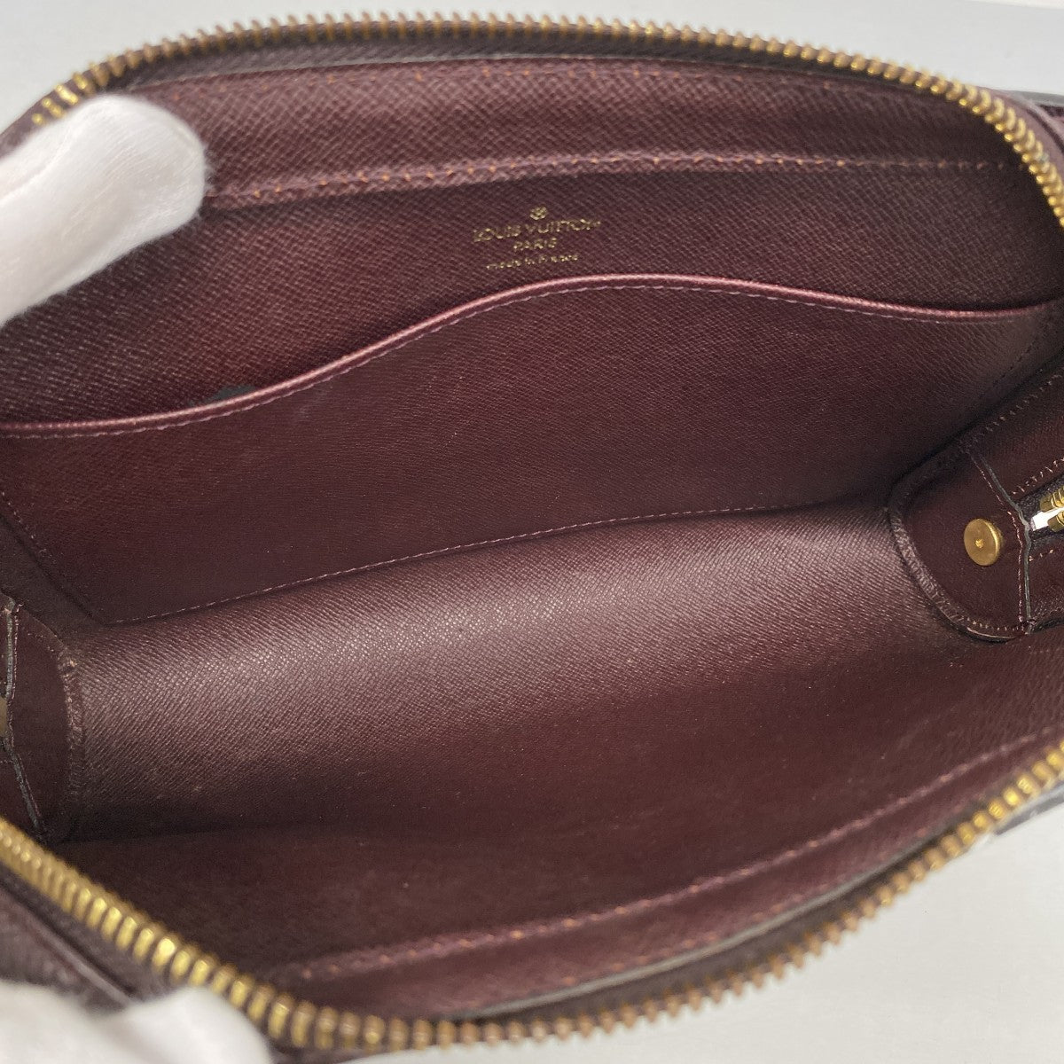 【6ga0069-k】ルイヴィトン クラッチバッグ タイガ バイカル M30186 アカジュー【中古】メンズ
